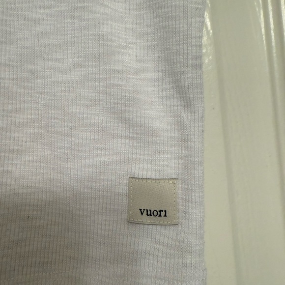 Vuori Sunrise Crop Rib Tank in White - Picture 2 of 4